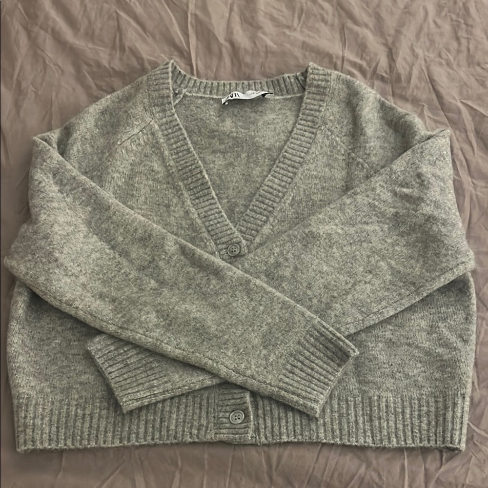Zara Cropped Cardigan sz M